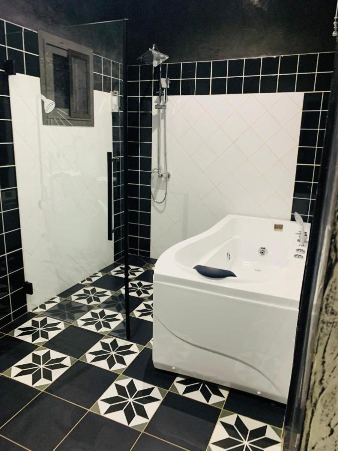 Le Diamant Noir Hotel Nguékokh Buitenkant foto