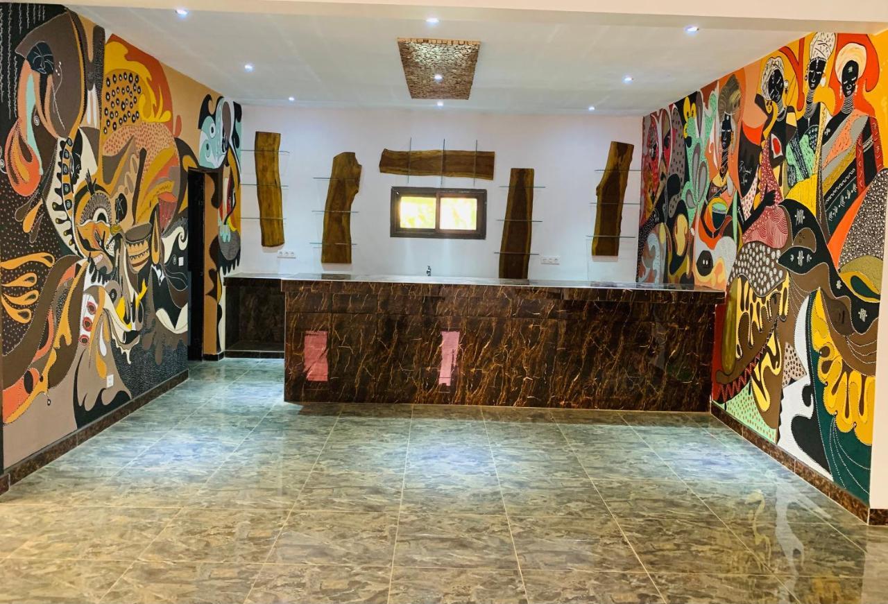 Le Diamant Noir Hotel Nguékokh Buitenkant foto