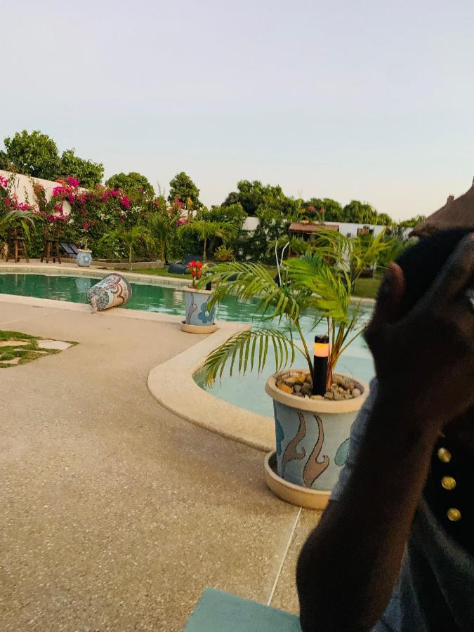 Le Diamant Noir Hotel Nguékokh Buitenkant foto